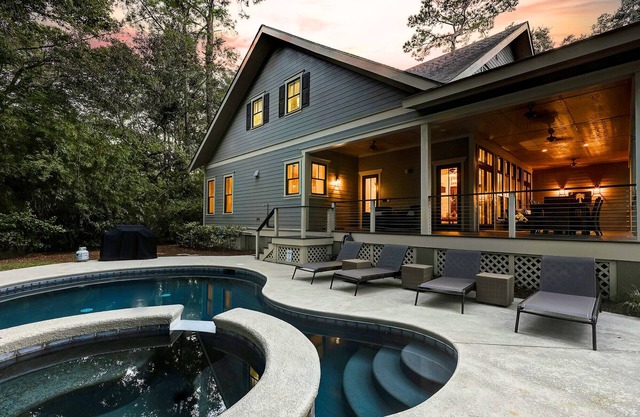 16 East Garrision - An Elegant Sea Pines Retreat with Southern Charm!