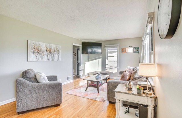 16 Mi to Buckeye Lake: Family-Friendly Newark Home