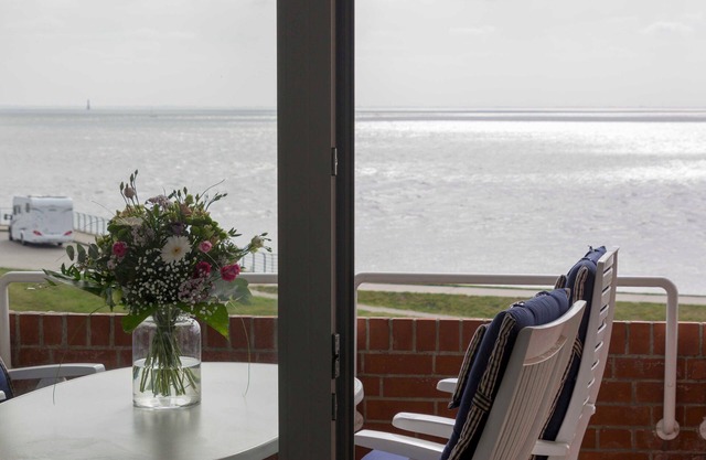 175 By the sea - 175 living with sea views