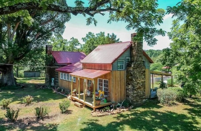 18th Century Cabin Retreatnn