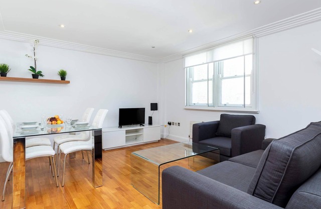 1BR Flat by Covent Garden - Charing Cross Area