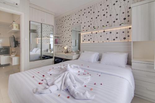 1BR Parahyangan Residences W Pool