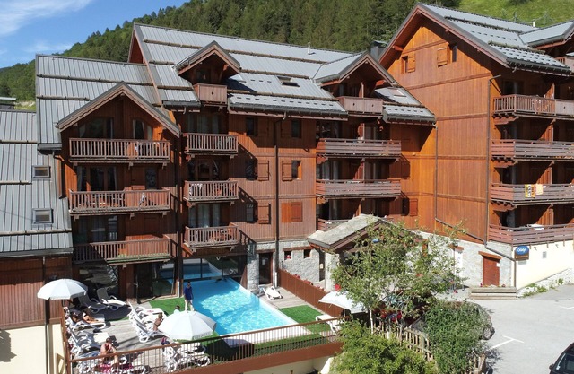 1BR Sleeps 4! Mountain Escape in Valloire