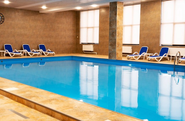 1BR with Balcony Pool & Sauna