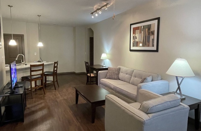 1st floor 1 bed. Walk to shopping, dining and entertainment at Austin Landing!
