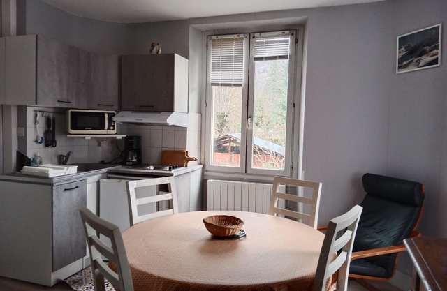 1st floor studio with balcony