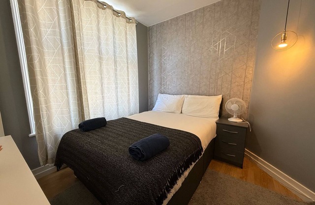 1st Flr 2 Bed Flat Near Elephant and Castle- 3EC