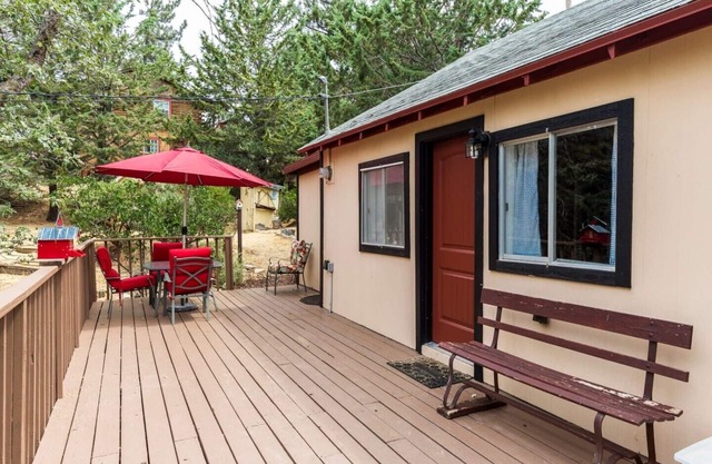 2 B/R Most Popular! "Time Traveler Retreat" (Pets Welcome)