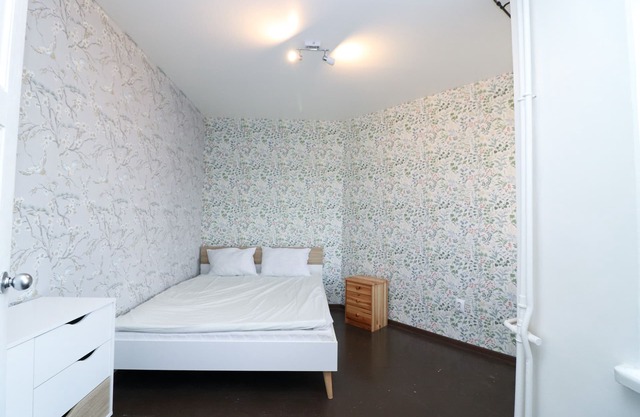 2-bed, 1.5-bath Old Town Flat with Sauna and Bar