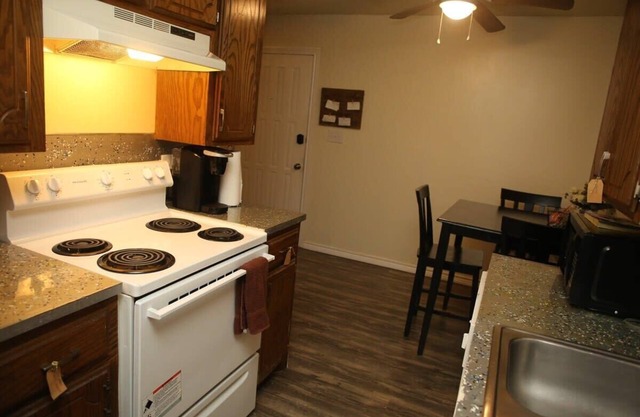 2 bed/1 bath next to Ft Sill