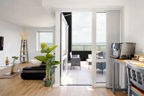 2 Bed Apartment Prime Location & Easy Transport Long Stay