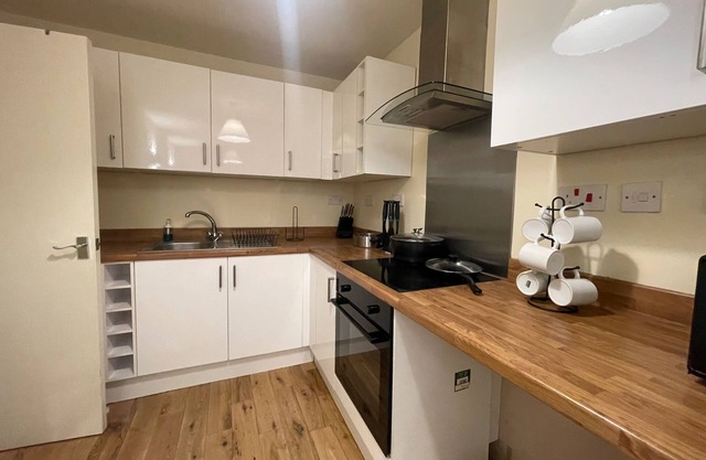2 Bed Apartment/Tower Bridge/Big Ben/the Shard