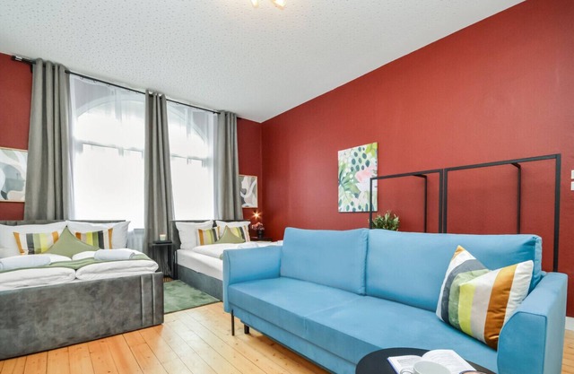 2-bed apartment with own kitchen & laundry room