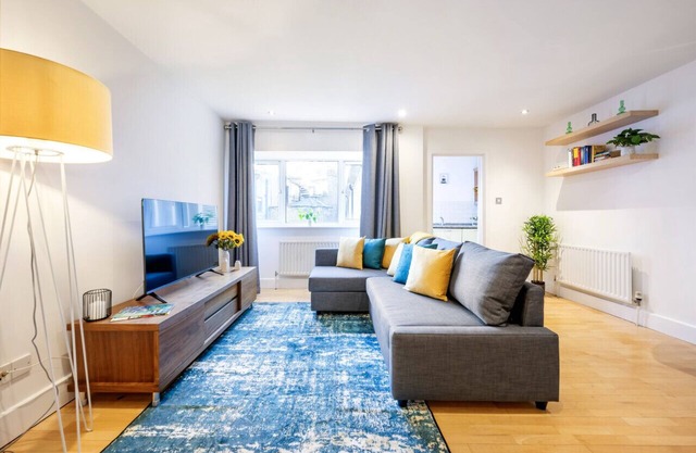2-Bed City Gem in the heart of London Landmarks!
