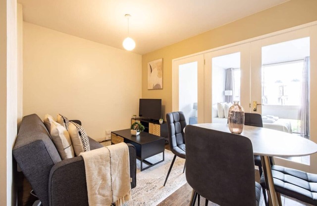 2 Bed Flat near Barbican Centre