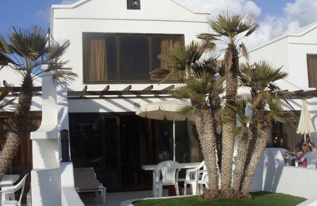 2 Bed Spacious Villa on 4* Beach Front Resort