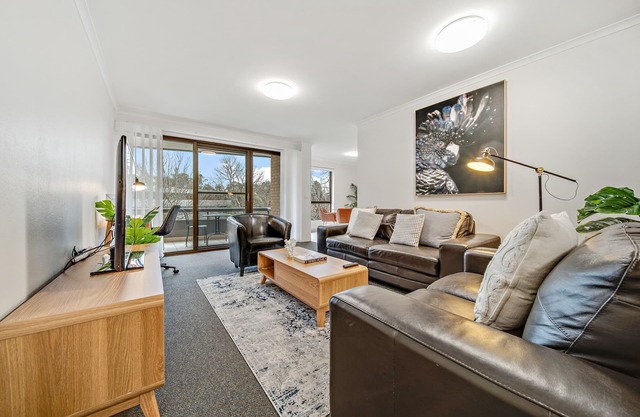 2-Bed with Pool, BBQ, Tennis Court & Parking
