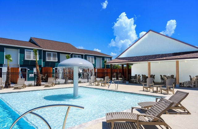 2 bedroom 1.5 bath townhome 1150 sqft B1