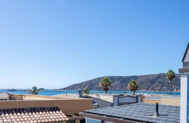 2 Bedroom/2 Bath Boutique Townhouse offers Famous Avila Pier Views from.