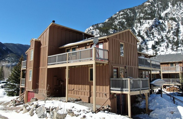 2 Bedroom 2 Bath Condo in Historic Georgetown Centered in Mt. Adventures
