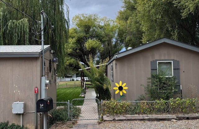 2-bedroom 4-Bed house in Aztec with all amenities