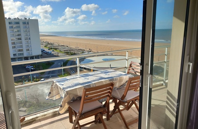 2-bedroom apartment with Wi-Fi, sea view, close to beach in Saint-Jean-de-Monts