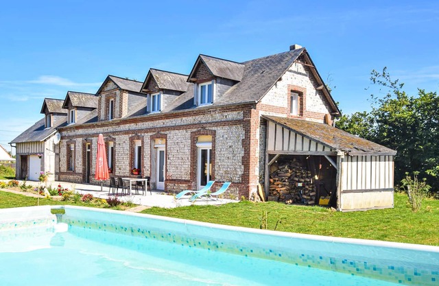 2 bedroom accommodation in Therouuldeville