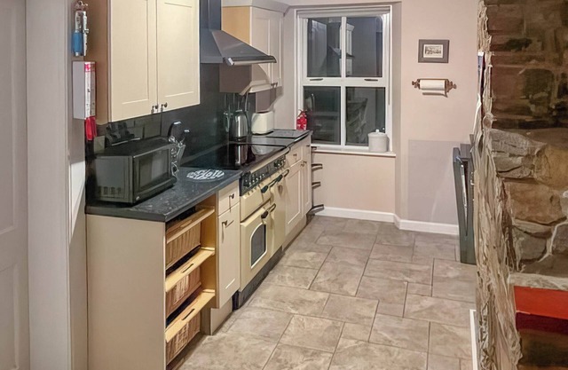 2 bedroom accommodation in Ballindalloch