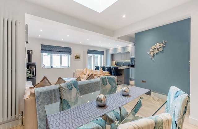 2 bedroom accommodation in scarborough