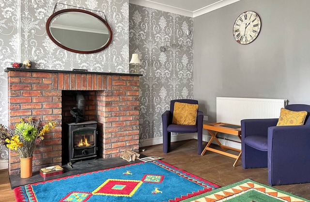 2 bedroom accommodation in Carmarthen
