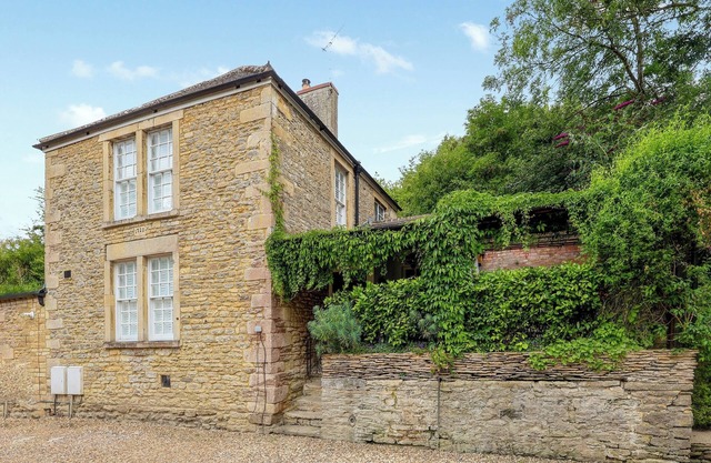 2 bedroom accommodation in Malmesbury