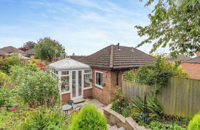 2 bedroom accommodation in Ashbourne