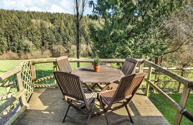 2 bedroom accommodation in Branscombe