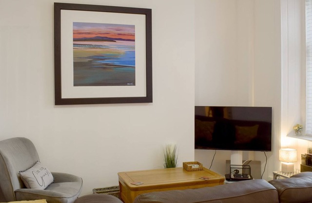 2 bedroom accommodation in Prestwick