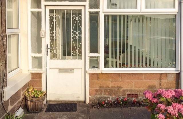 2 bedroom accommodation in St Cyrus, Montrose