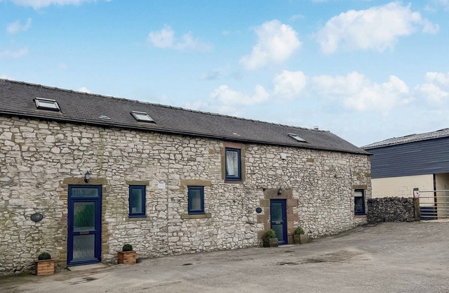 2 bedroom accommodation in Grangemill, near Matlock