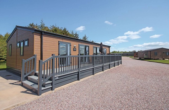 2 bedroom accommodation in Annan