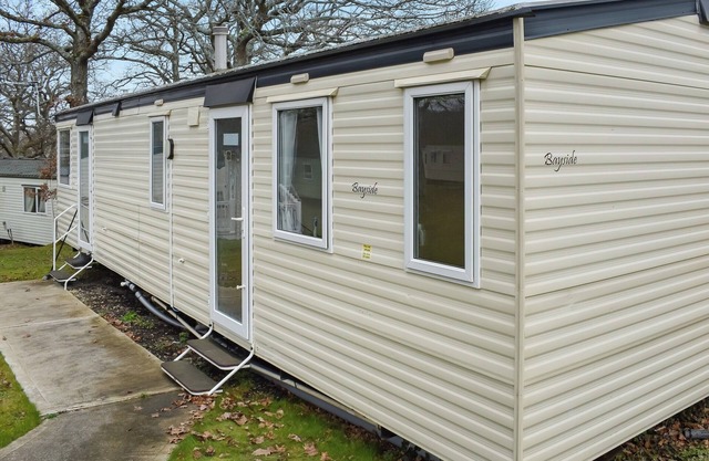 2 bedroom accommodation in Thorness, near Cowes