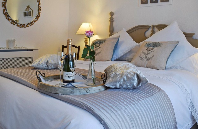 2 bedroom accommodation in Crieff
