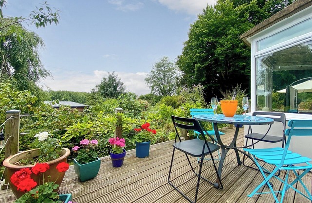 2 bedroom accommodation in Frome