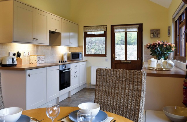 2 bedroom accommodation in Landford, near New Forest