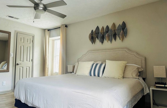 2-bedroom apartment next to Brave's Stadium