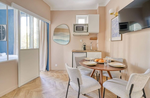 2-bedroom apartment Pereire/Arc de Triomphe