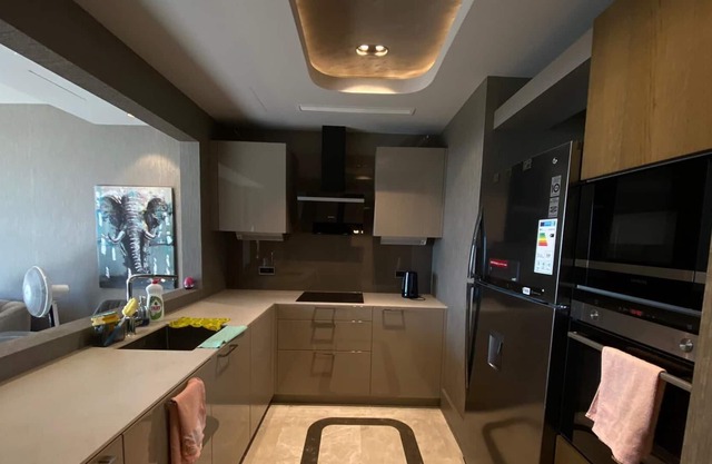 2 Bedroom Apartment with stunning sea view , Next to FisekKhane Central Istanbul