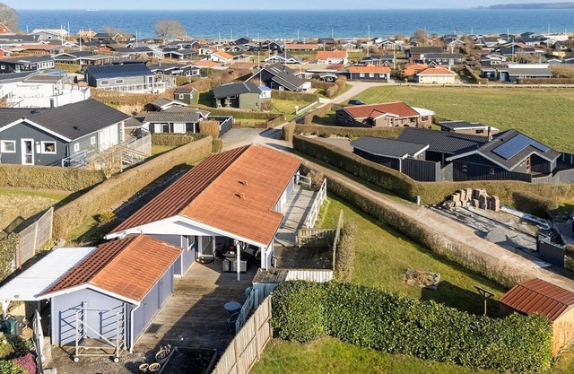 2 bedroom beautiful home in Juelsminde