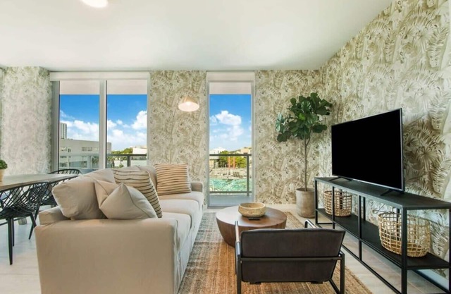 2 Bedroom -City View- Miami Design District - 402