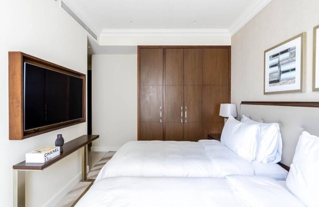 2-bedroom corporate apartment in brilliant Dubai with AC, WiFi