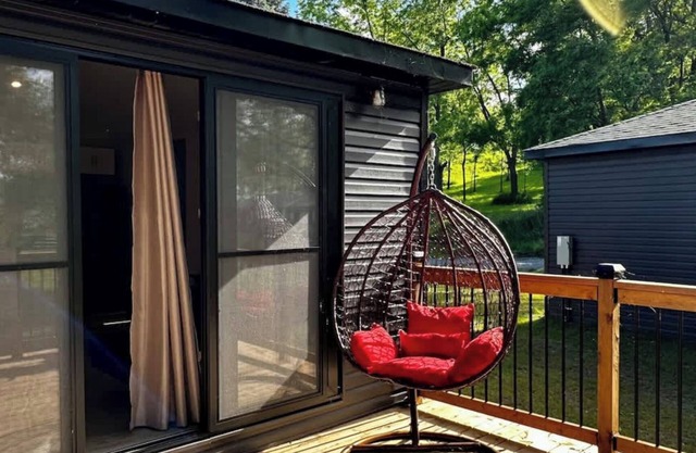 2 Bedroom Cottage #6: Willow Bay