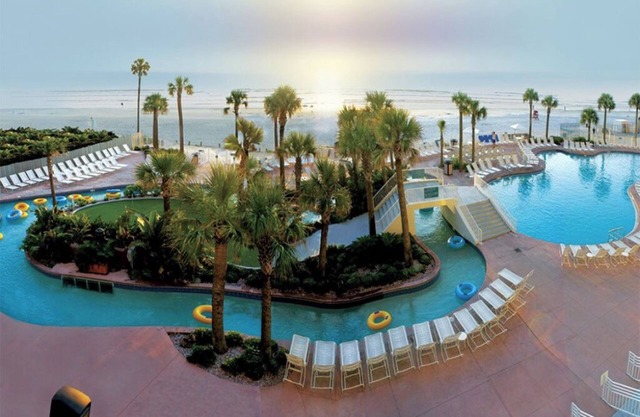 2 Bedroom Deluxe Condo on Daytona Beach, Sleeps 8, at Wyndham Ocean Walk Resort!