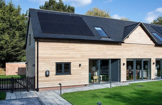 2 bedroom accommodation in Dorsington, near Stratford-Upon-Avon